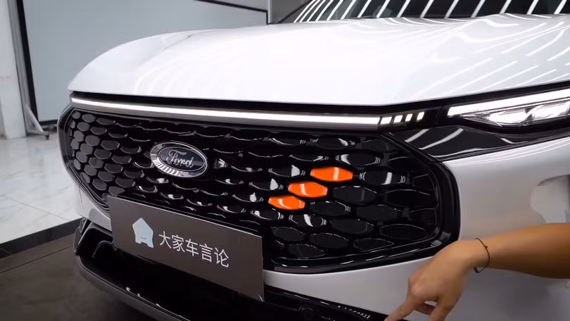 Cận cảnh Ford Evos 2021, SUV coupe khiến người Việt mê mẩn