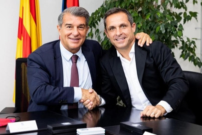 Sergi Barjuan tạm thời dẫn dắt Barca trong khi chờ Xavi