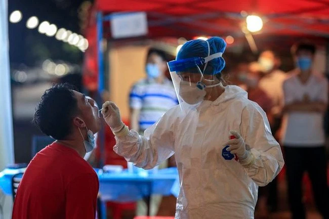 Trung Quốc ghi nhận 50 ca dương tính nội địa, dịch lây lan tại 11 tỉnh