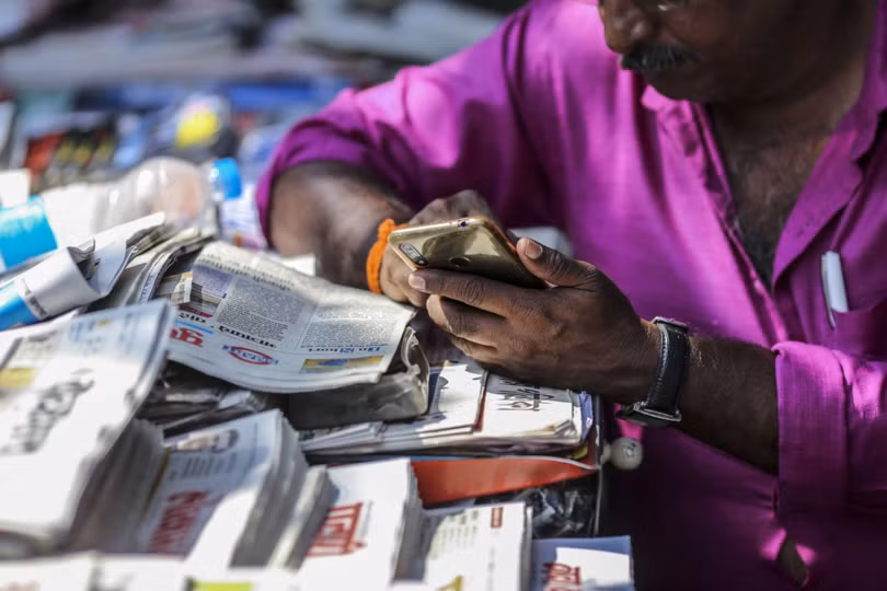 Chỉ mất 3 tuần để người dùng Facebook ngập trong tin giả