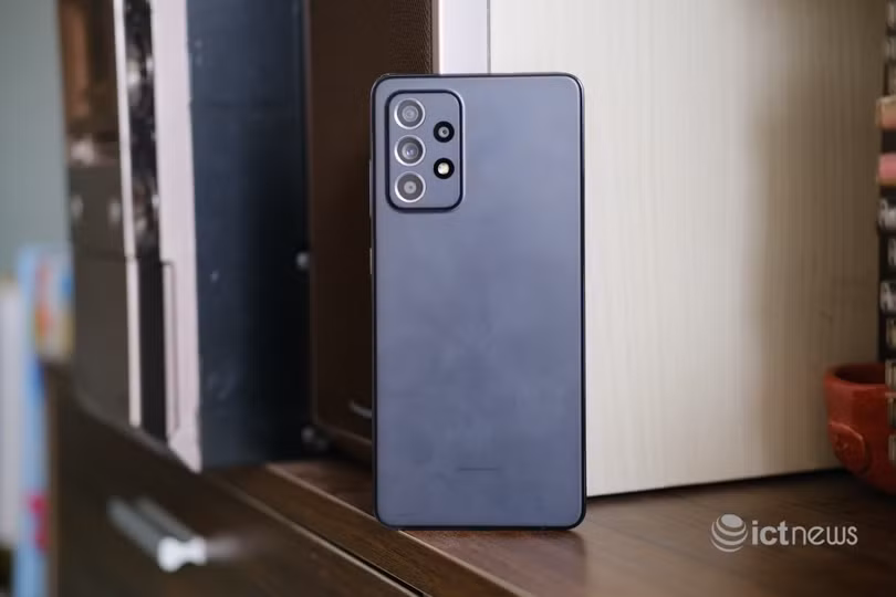 Mở hộp Galaxy A52s: Thêm một lựa chọn smartphone tầm trung