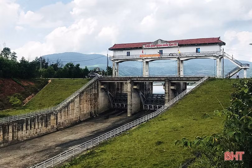 Công ty CP Tư vấn xây dựng thủy lợi Hà Tĩnh: Truyền thống 30 năm là nền tảng để phát triển bền vững