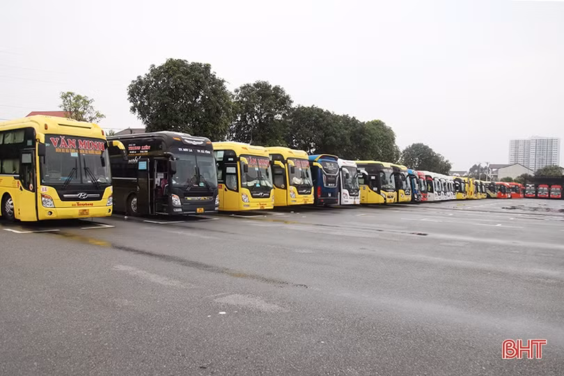 Hà Tĩnh: Bến xe đìu hiu, nhà xe bù lỗ chạy giữ tuyến