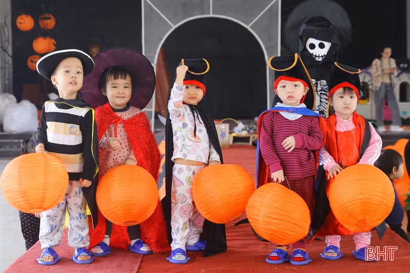 Lễ Halloween nhiều sắc màu của học sinh Hà Tĩnh