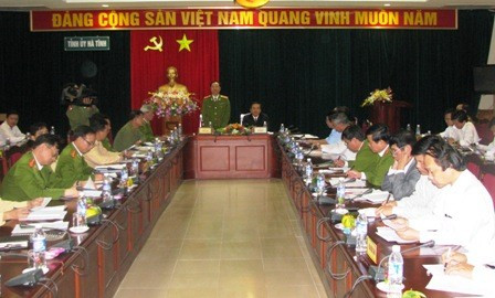 Trung tướng Phạm Quý Ngọ - Thứ trưởng Bộ Công an đánh giá cao những kết quả thực hiện Chỉ thị số 22-CT/TW của Hà Tĩnh.