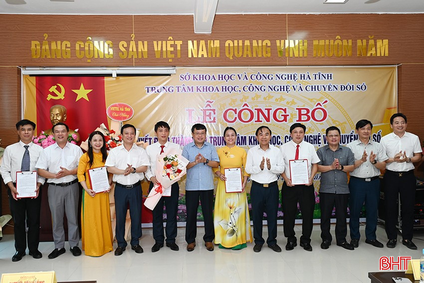 Hà Tĩnh đã thành lập Trung tâm Khoa học, Công nghệ và Chuyển đổi số, qua đó tận dụng tối đa tiềm năng của AI trong phát triển kinh tế - xã hội. bqbht_br_5.jpg