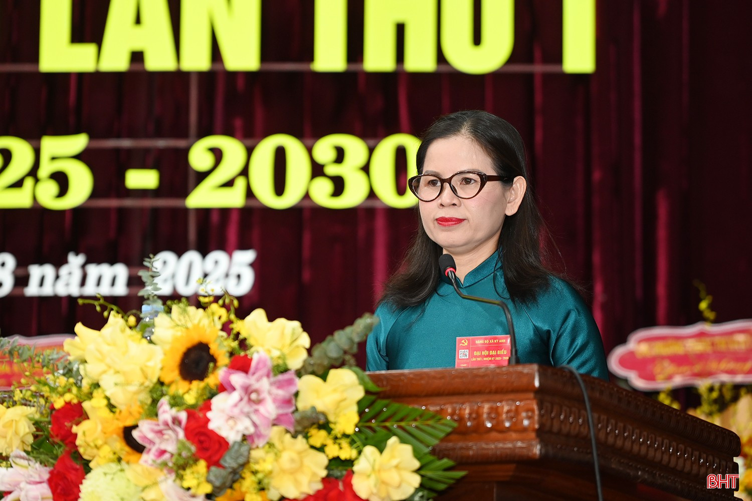 Chủ tịch UBND xã Kỳ Anh Dương Thị Vân Anh khai mạc đại hội. bqbht_br_6.jpg