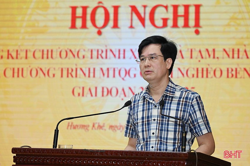 เลขาธิการพรรคประจำเขตเหงียน ทานห์ เดียน กล่าวสุนทรพจน์ปิดการประชุม bqbht_br_6.jpg