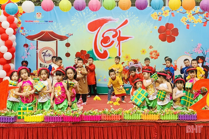 Bé Mầm non Trí Đức rộn ràng đón Xuân Nhâm Dần