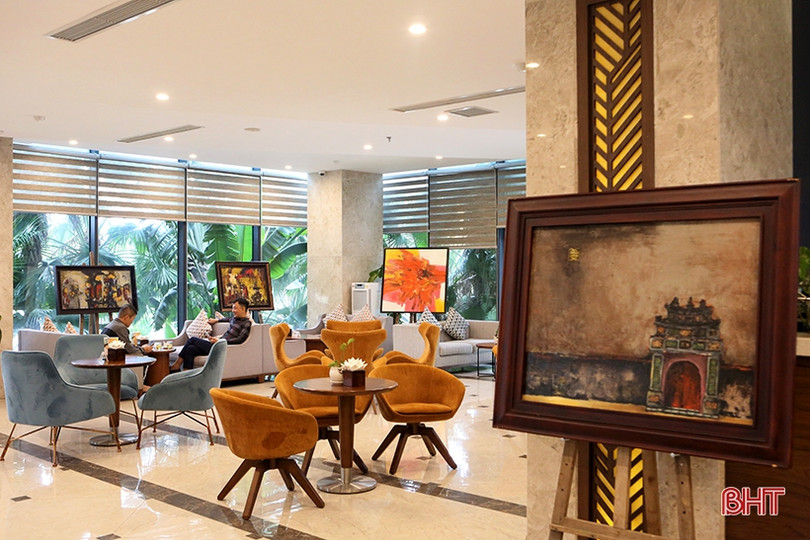 3 họa sỹ từ cố đô Huế mang “Sắc xuân” về với Hà Tĩnh