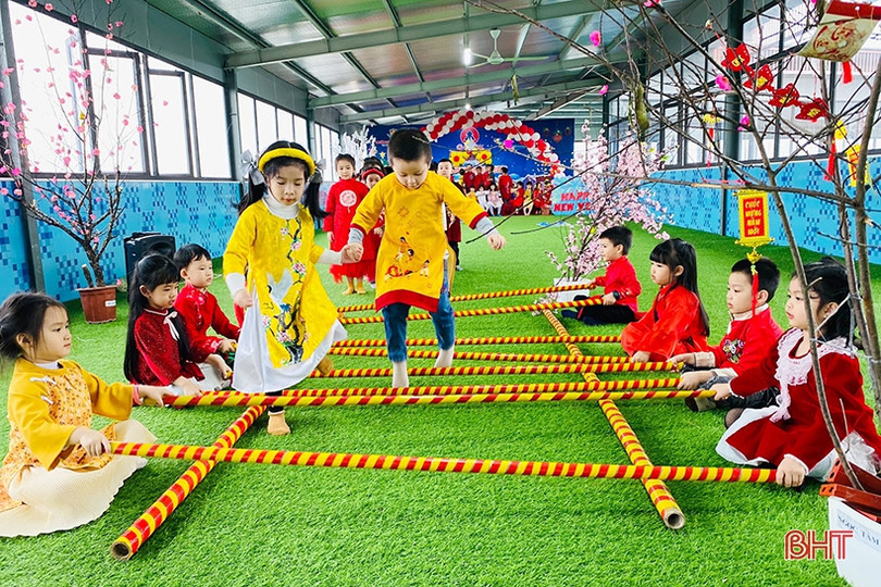 Bé Mầm non Trí Đức rộn ràng đón Xuân Nhâm Dần