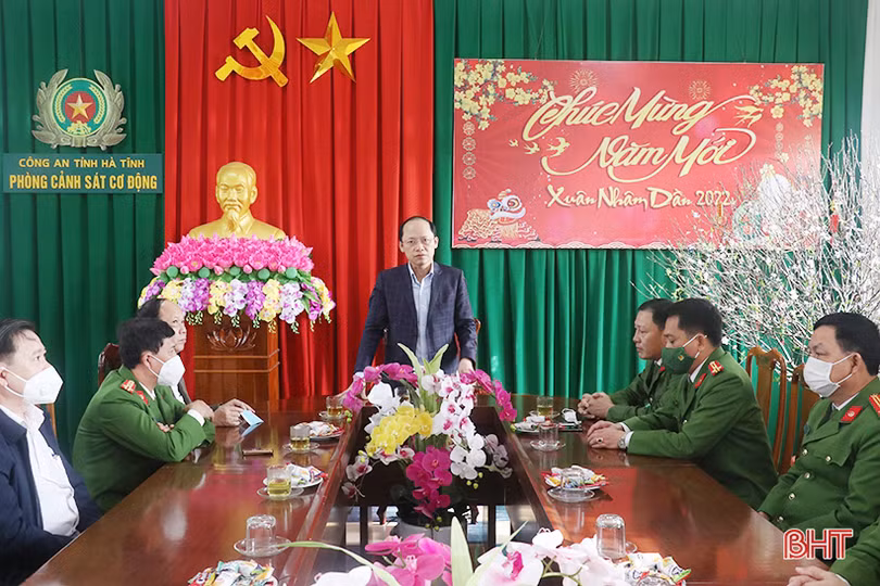 Đảm bảo an ninh trật tự, an toàn giao thông cho Nhân dân vui tết, đón xuân