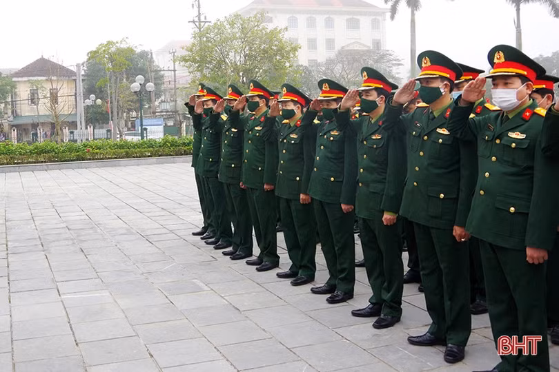 LLVT Hà Tĩnh dâng hương tưởng niệm Chủ tịch Hồ Chí Minh và các anh hùng, liệt sỹ