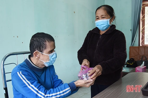 Tết ấm ở Trung tâm Điều dưỡng người có công và Bảo trợ xã hội Hà Tĩnh