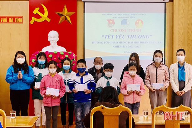 Nhiều hoạt động ý nghĩa của tuổi trẻ TP Hà Tĩnh hướng về ngày tết cổ truyền