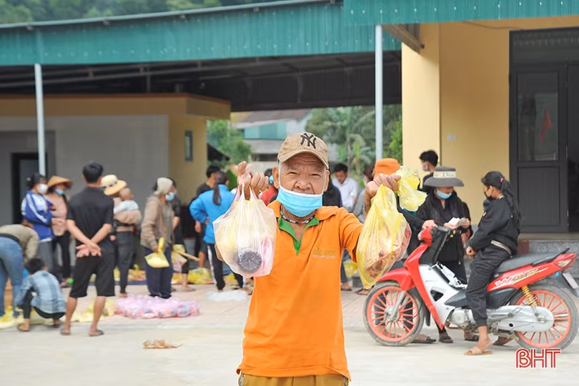 Tết ấm áp của người Chứt ở Rào Tre
