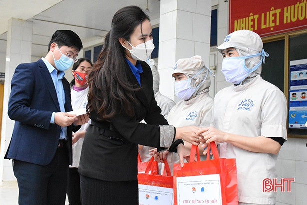 Tuổi trẻ Hà Tĩnh huy động 16.000 suất quà cho các hoàn cảnh khó khăn