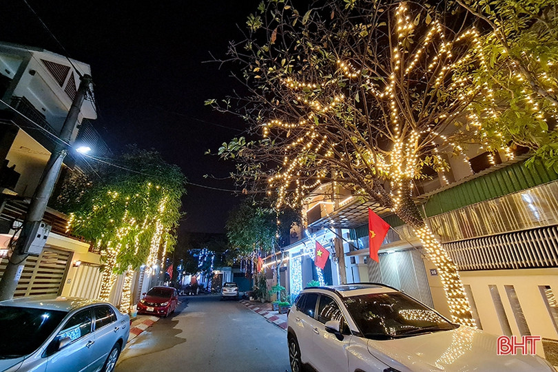 Phố phường Hà Tĩnh rực rỡ đón mừng xuân Nhâm Dần