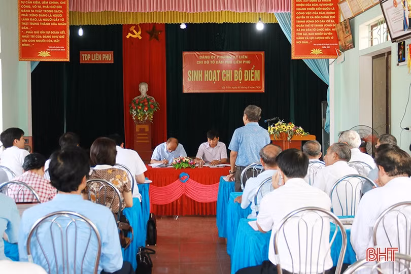 Nâng cao chất lượng sinh hoạt chi bộ, tạo cơ sở vững chắc xây dựng đô thị động lực phía Nam