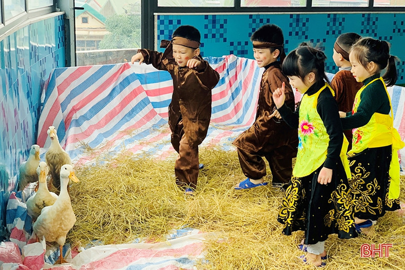 Bé Mầm non Trí Đức rộn ràng đón Xuân Nhâm Dần