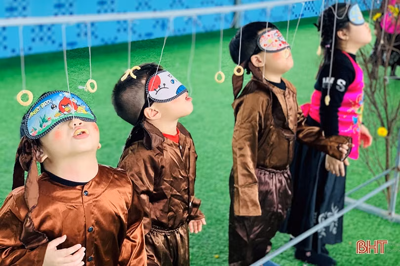 Bé Mầm non Trí Đức rộn ràng đón Xuân Nhâm Dần