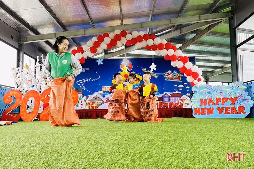 Bé Mầm non Trí Đức rộn ràng đón Xuân Nhâm Dần