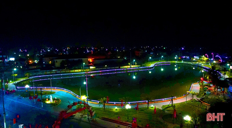 Lung linh sắc màu đón xuân trên miền sơn cước Hà Tĩnh