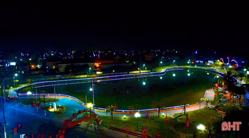 Lung linh sắc màu đón xuân trên miền sơn cước Hà Tĩnh