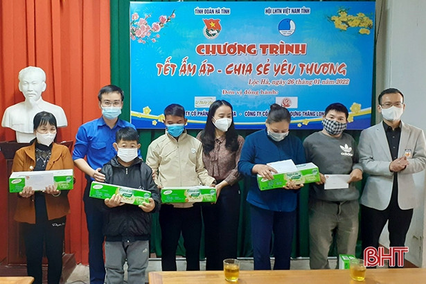 Tuổi trẻ Hà Tĩnh huy động 16.000 suất quà cho các hoàn cảnh khó khăn