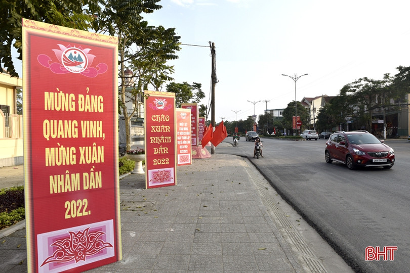 Sắc màu mừng Đảng, mừng xuân tại Thị xã Hồng Lĩnh