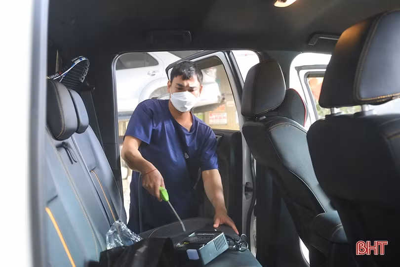 Cận tết, dịch vụ rửa ô tô tại TP Hà Tĩnh “quá tải”!