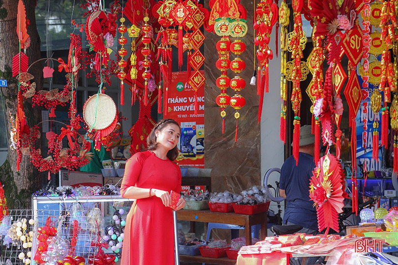 Tết cận kề, thị trường đồ trang trí ở Hà Tĩnh lại “hút” khách ảnh 10 Tết cận kề, thị trường đồ trang trí ở Hà Tĩnh lại “hút” khách