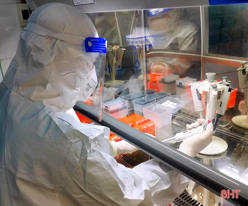 Bác sỹ Hà Tĩnh kể về những ngày giành sự sống cho F0 ở Bình Dương