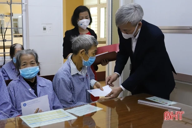 Các cấp, ngành ở Hà Tĩnh mang tết yêu thương đến với mọi nhà