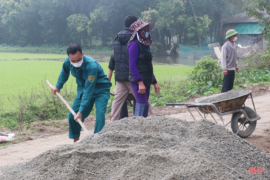 Bí thư Tỉnh ủy Hà Tĩnh phát động trồng cây đầu xuân Nhâm Dần