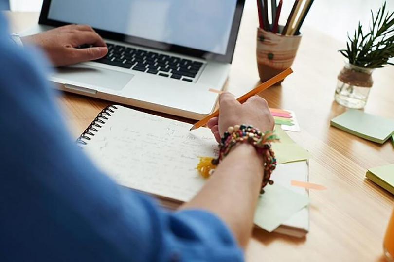 Học đại học từ xa là lựa chọn lý tưởng cho những ai muốn vừa học vừa làm Hoc-dai-hoc-tu-xa-la-lua-chon-ly-tuong-cho-nhung-ai-muon-vua-hoc-vua-lam.jpg