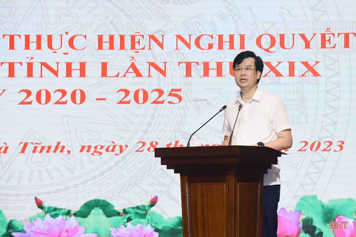 Thẳng thắn đề xuất nhiều giải pháp hoàn thành mục tiêu Nghị quyết Đại hội Đảng bộ tỉnh