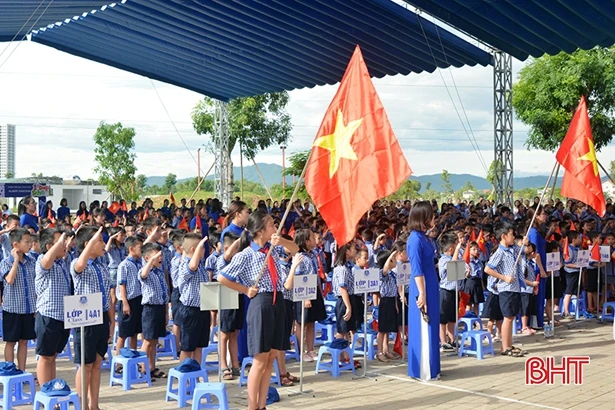 Đảm bảo việc uống sữa học đường đầy đủ cho học sinh khi tựu trường