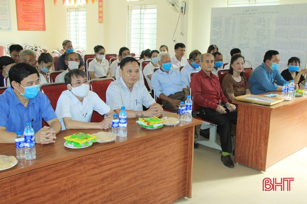 Doanh nghiệp vận tải Châu Tịnh hỗ trợ 25% giá vé cho người trên 70 tuổi, người có công, bệnh nhân nghèo