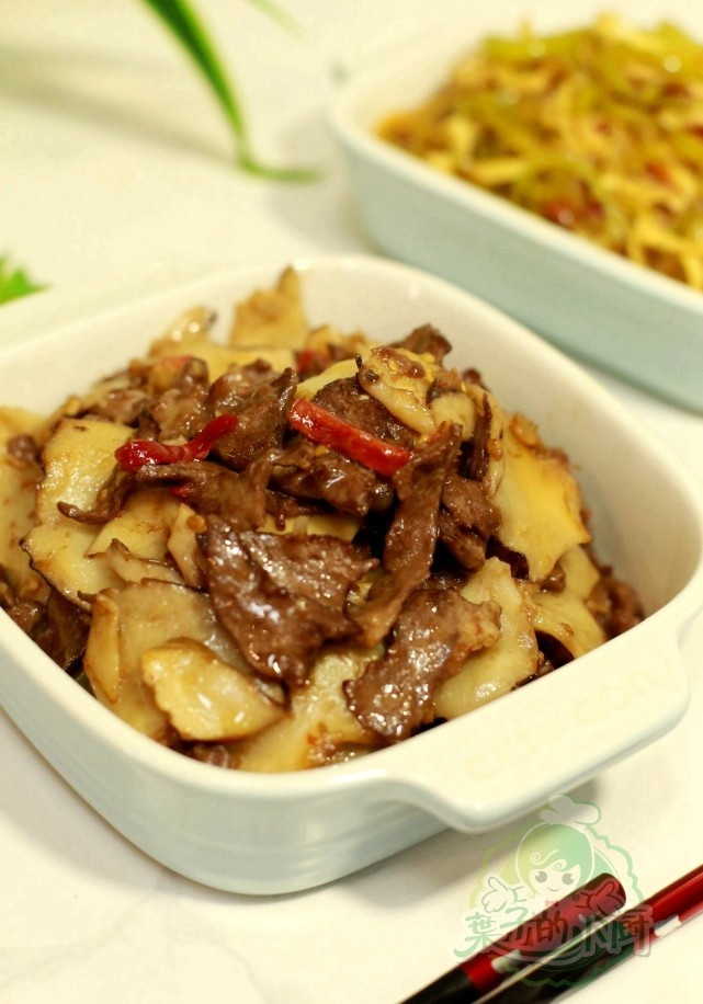 Cuối tuần làm tim heo xào nấm chỉ mất vài phút nhưng cả nhà đều thích