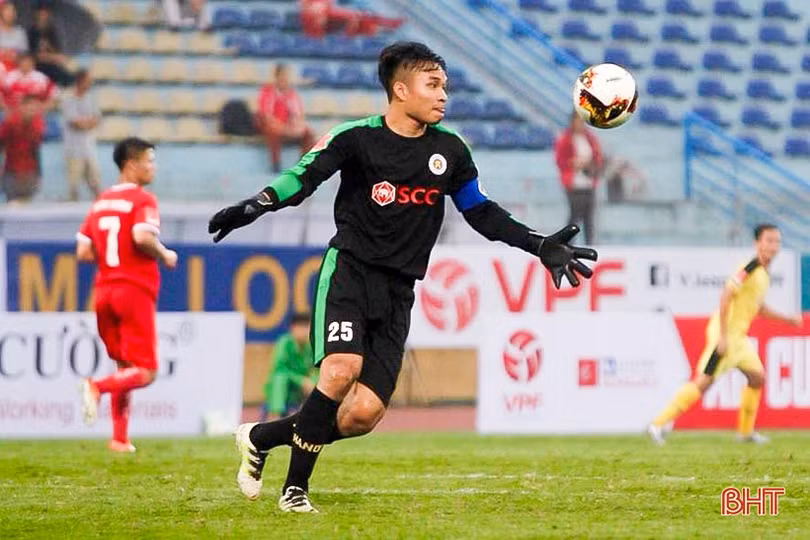 Dương Quang Tuấn - “lá chắn thép” trước khung thành Hồng Lĩnh Hà Tĩnh