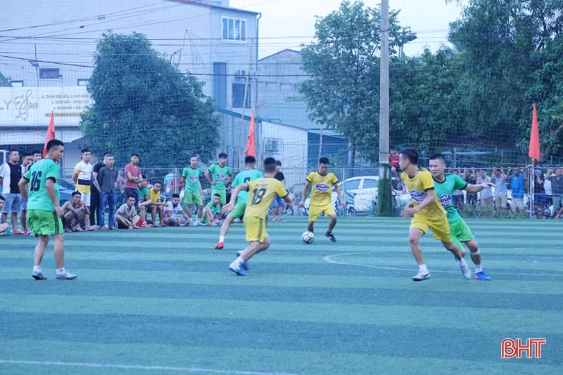 New Forcus vô địch “Giải Bóng đá nam phong trào TP Hà Tĩnh mở rộng lần thứ nhất”