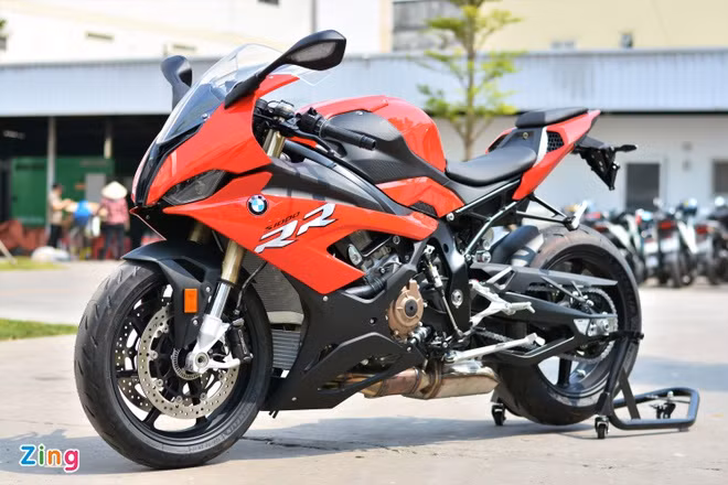 Bộ xích xe máy làm từ kim cương không cần bôi trơn