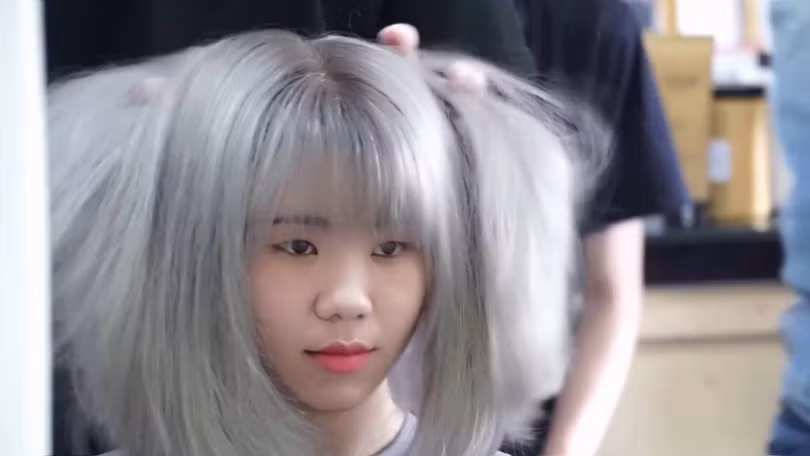 6 thói quen khiến tóc dễ gãy rụng