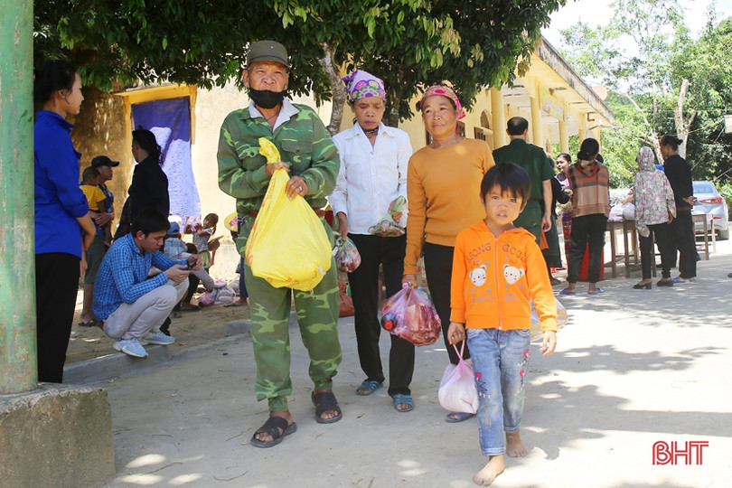 Bản Rào tre rộn ràng ngày Tết Lấp lỗ