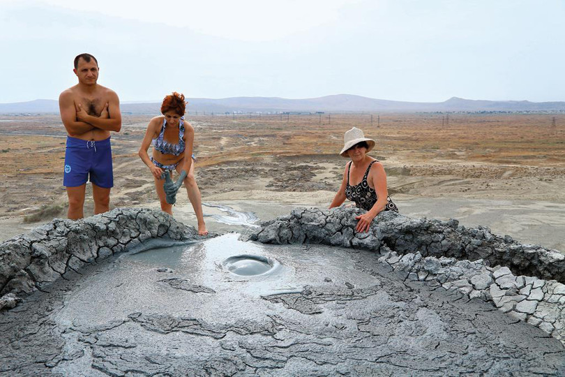 Ngọn núi lửa có hình mắt người khổng lồ