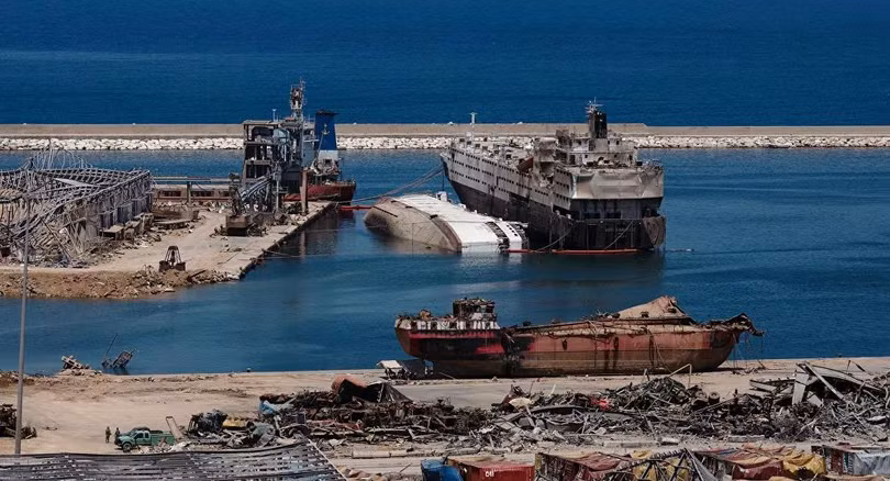 Tìm thấy hơn 80 container chở hóa chất nguy hiểm tại hiện trường vụ nổ ở Lebanon