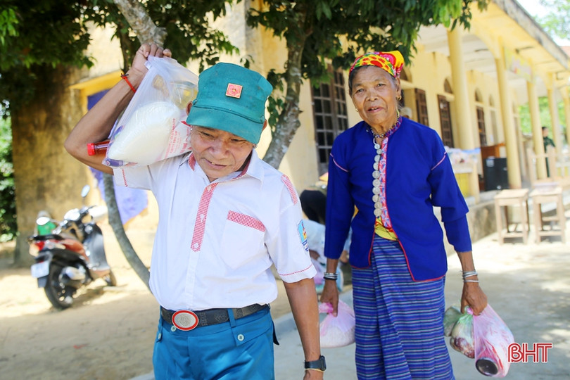 Bản Rào tre rộn ràng ngày Tết Lấp lỗ