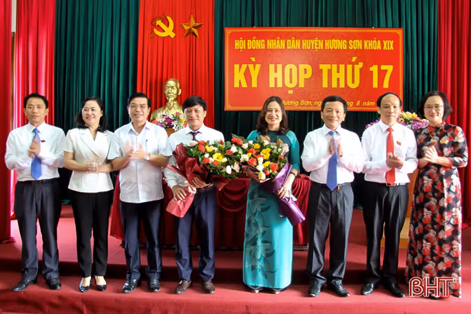 Hương Sơn bầu bổ sung Phó Chủ tịch HĐND và Phó Chủ tịch UBND huyện