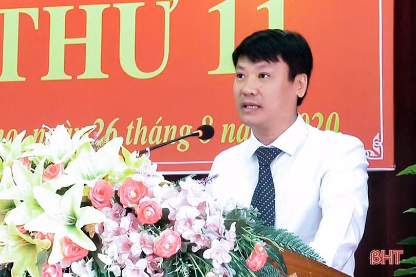 HĐND huyện Đức Thọ bầu các chức danh Chủ tịch HĐND và Chủ tịch, Phó Chủ tịch UBND huyện